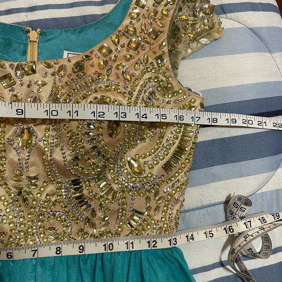 Party Time Special Occasion Green Prom Dress Gold Sequins Beads Jewels size 6 - Picture 7 of 17